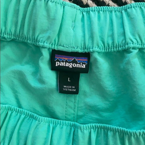 Patagonia Barely Baggies Women’s Shorts - Picture 3 of 3